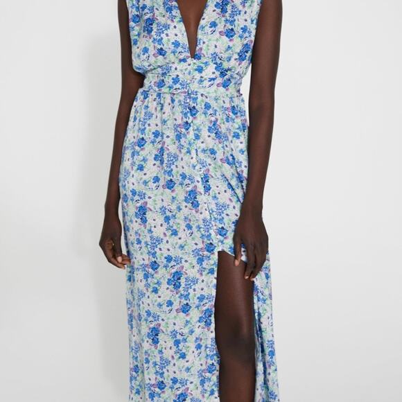Zara Dresses & Skirts - Zara floral printed sleeveless midi dress size Medium